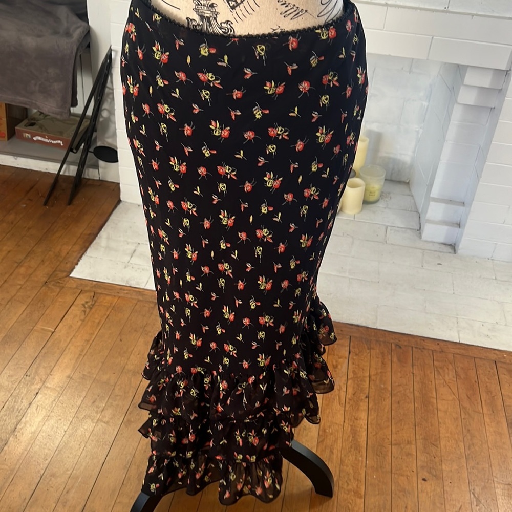 Kimchi Blue brand flower skirt